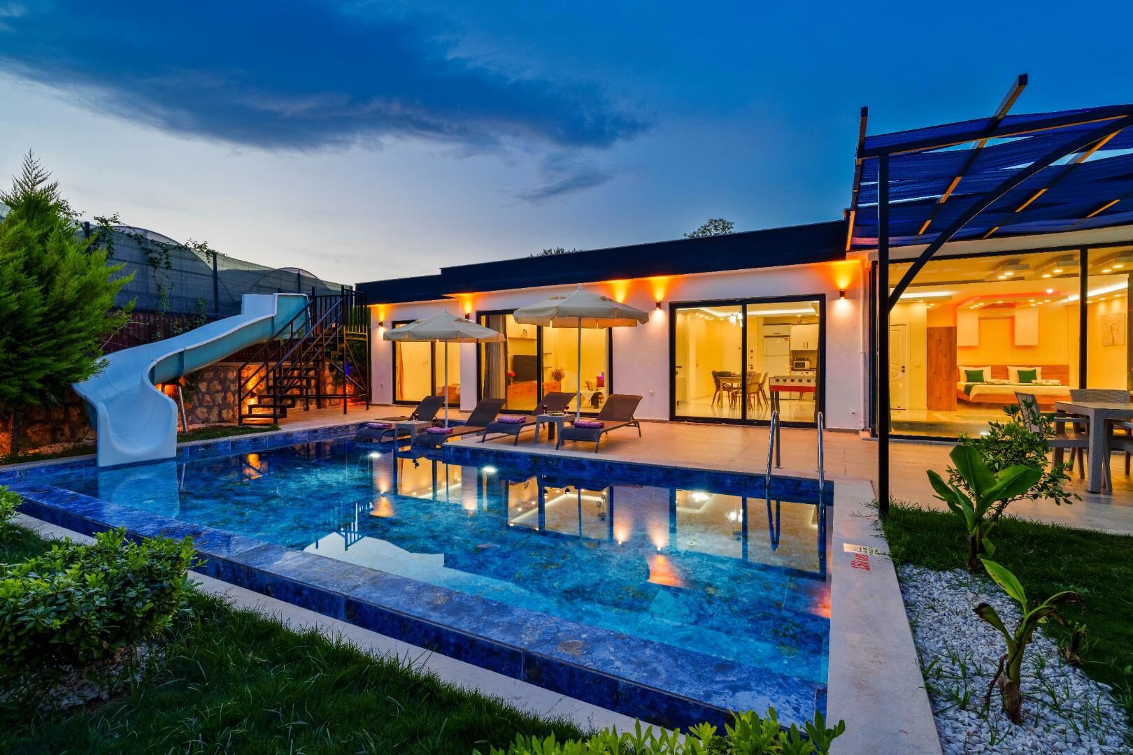 Villa Elena 1 — 13