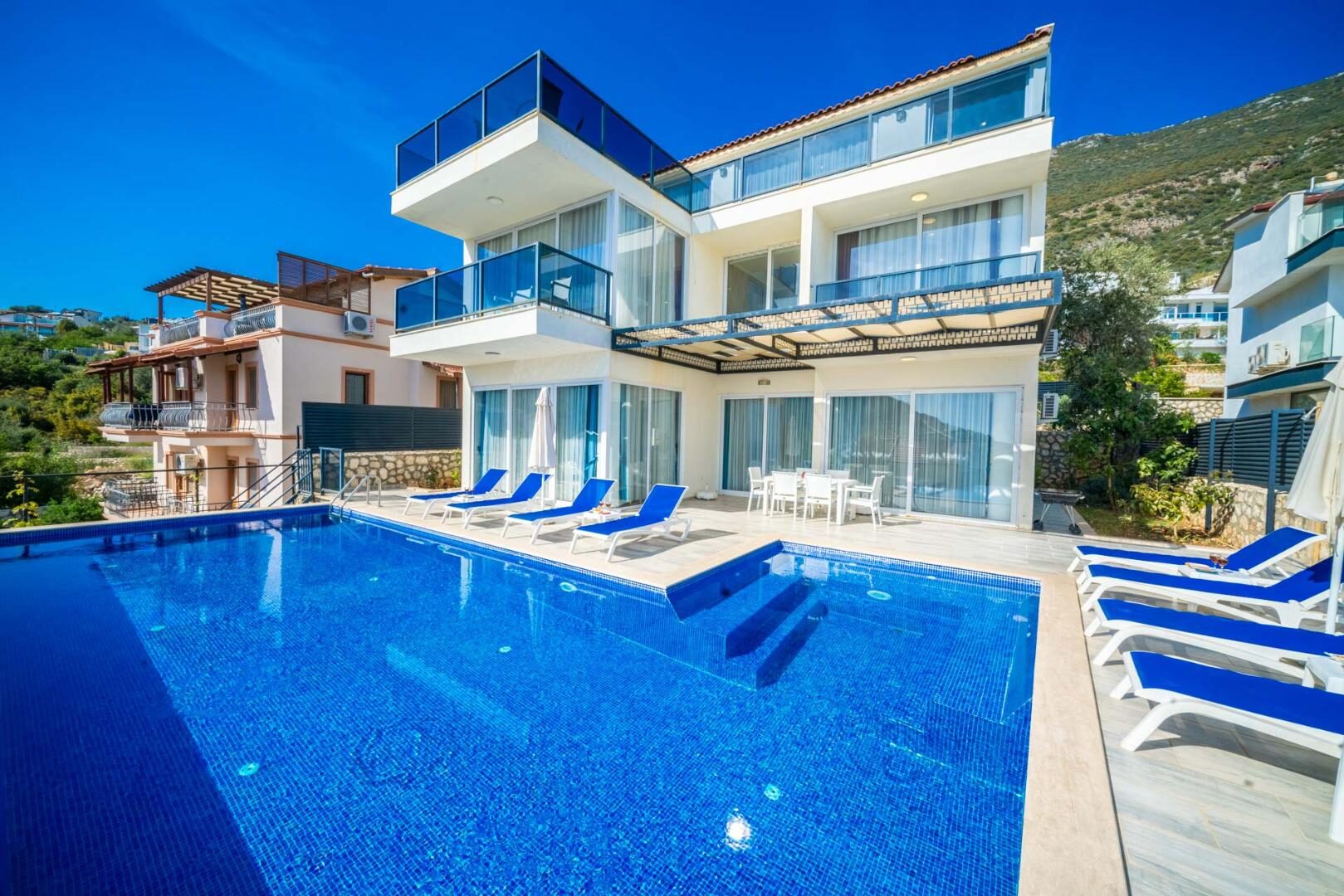 Villa Platos — 5