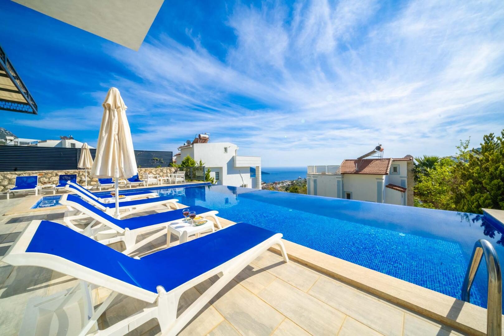 Villa Platos — 12