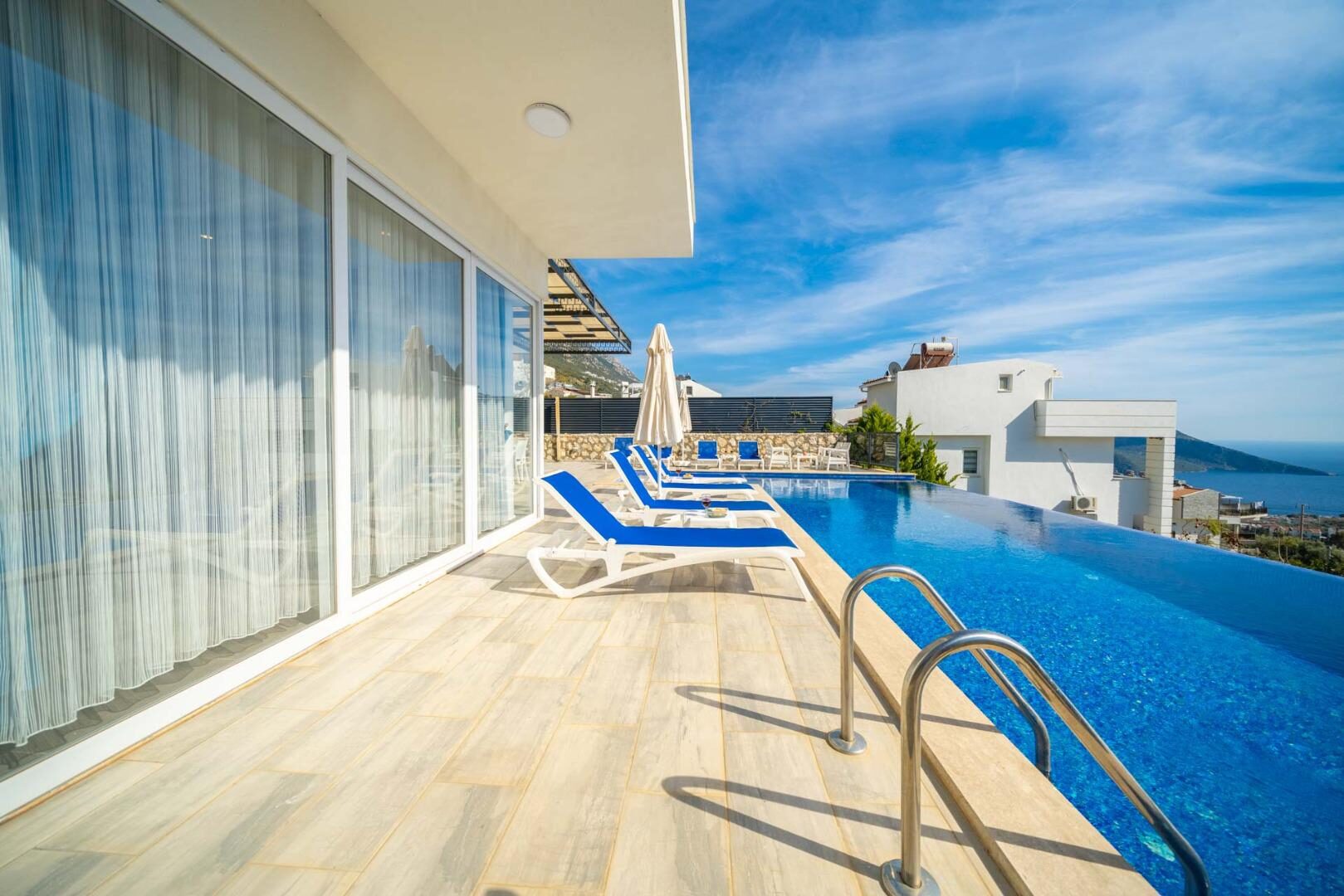Villa Platos — 17