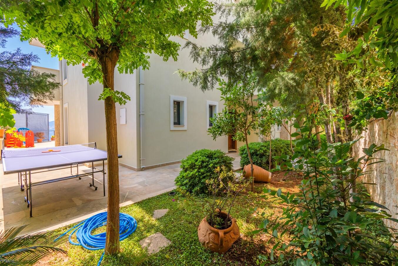 Villa Kral — 166