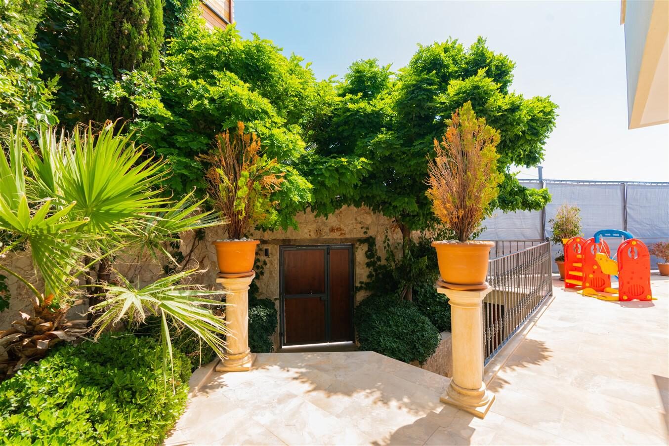 Villa Kral — 167