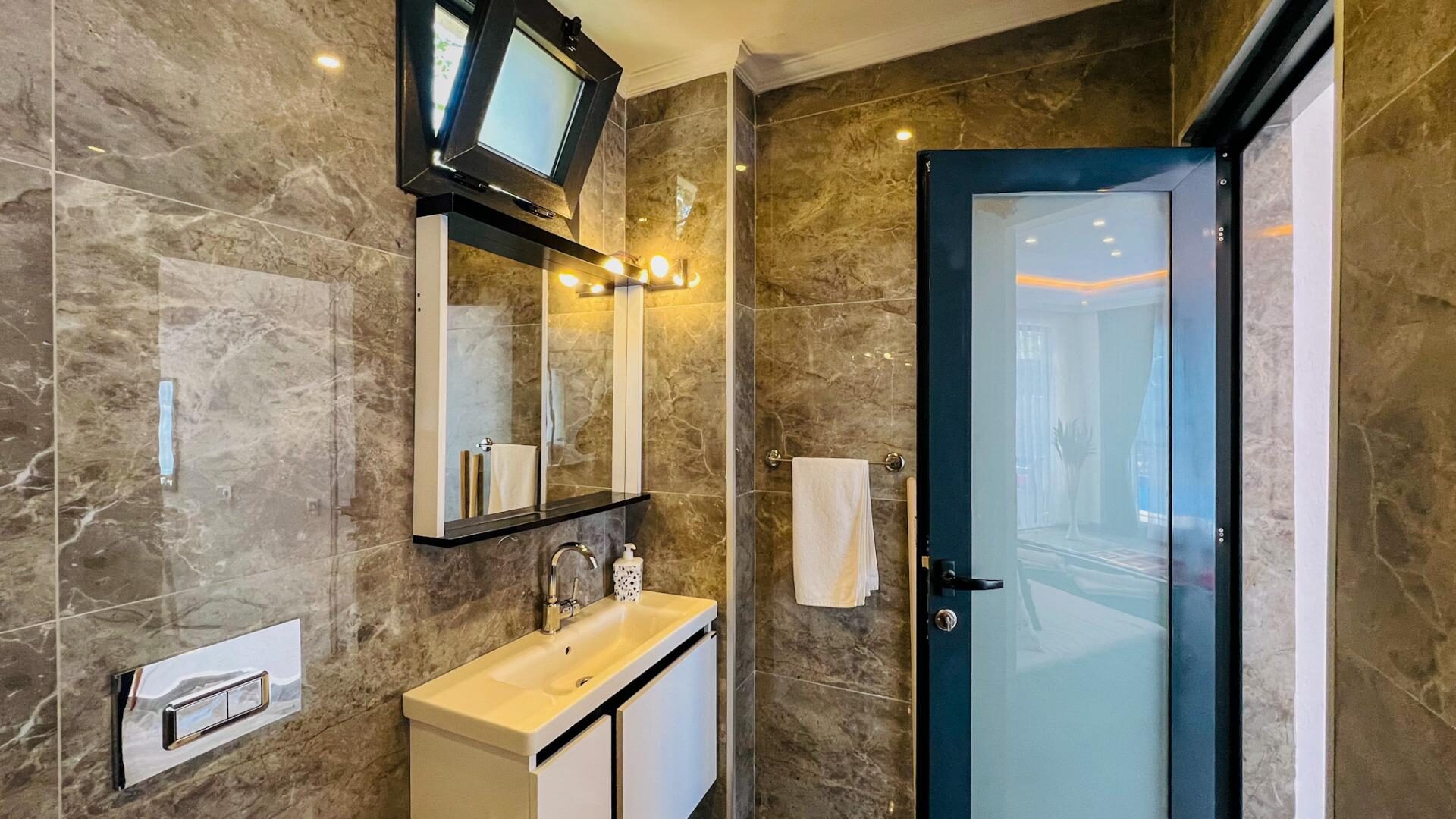 Villa Lantana — 24