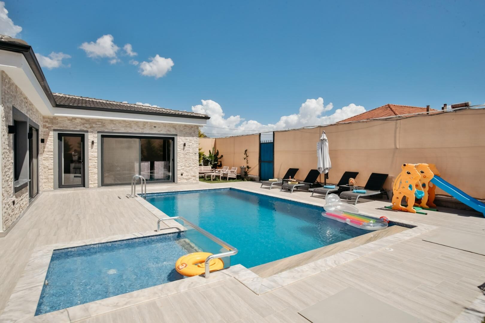 Villa Twin 1 — 5