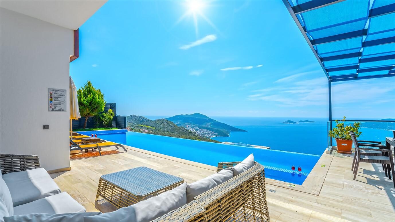 Villa Royal — 12
