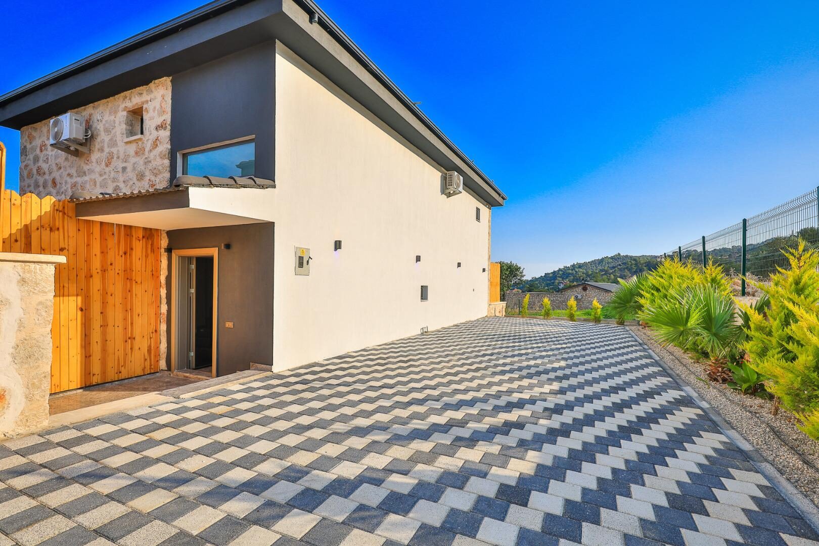 Villa Sandak 4 — 36