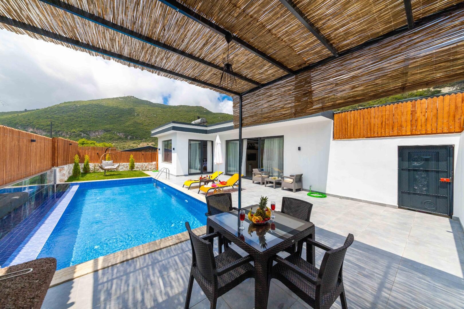 Villa Cika 5 — 11