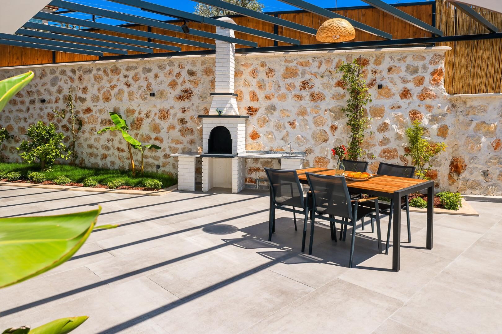 Villa Fi Manor — 24