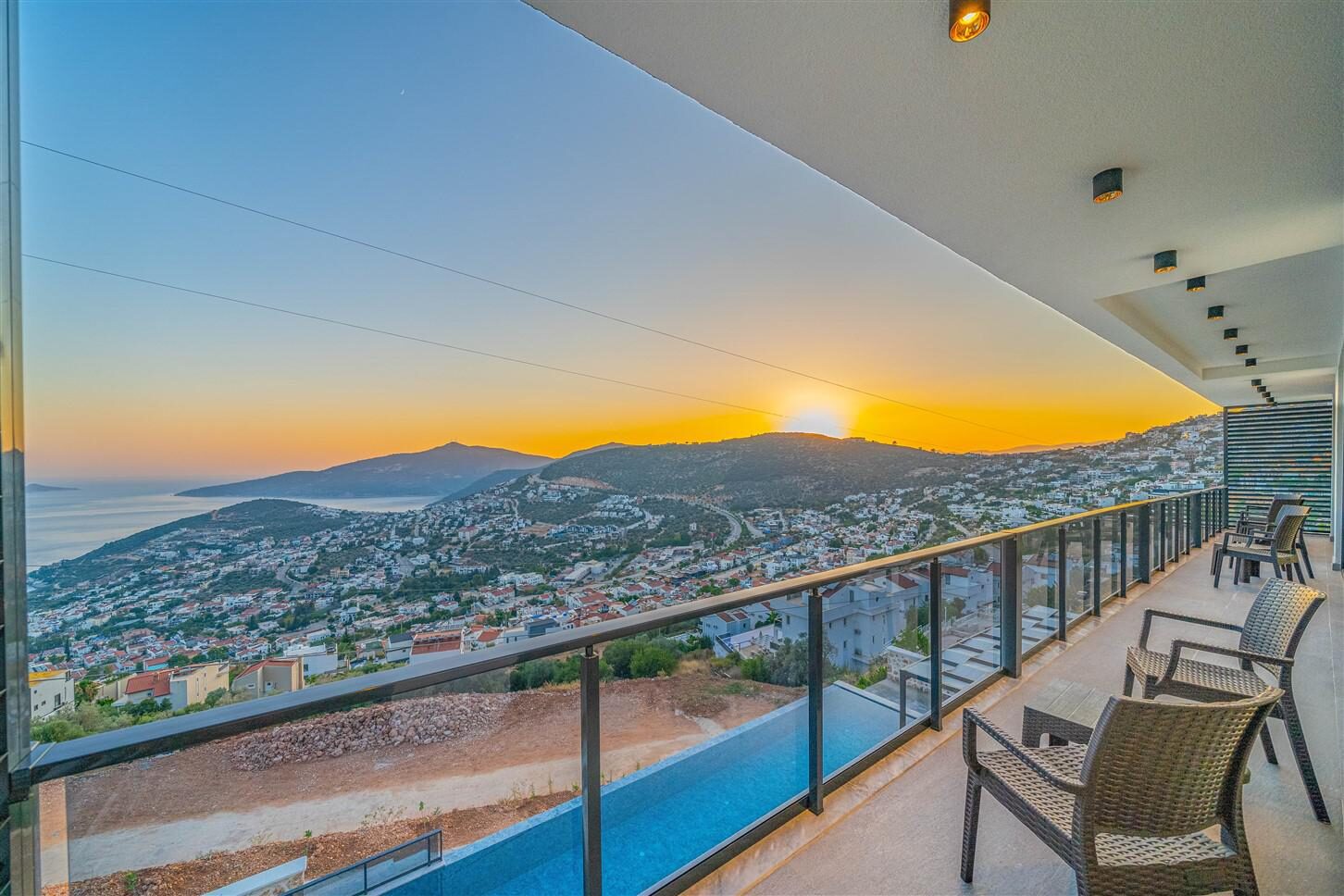 Villa Grey Falcon — 33