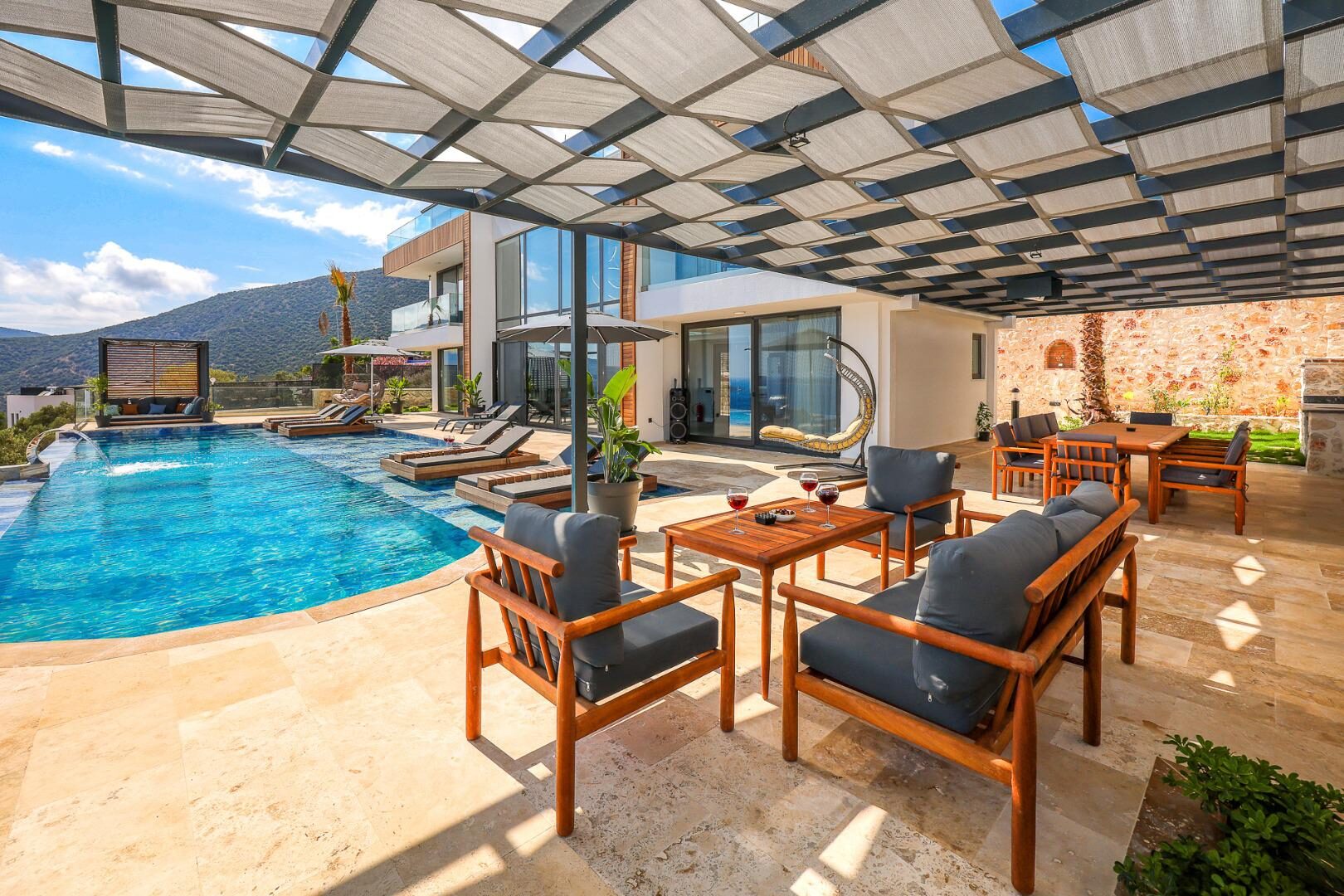 Villa Royal Life — 27
