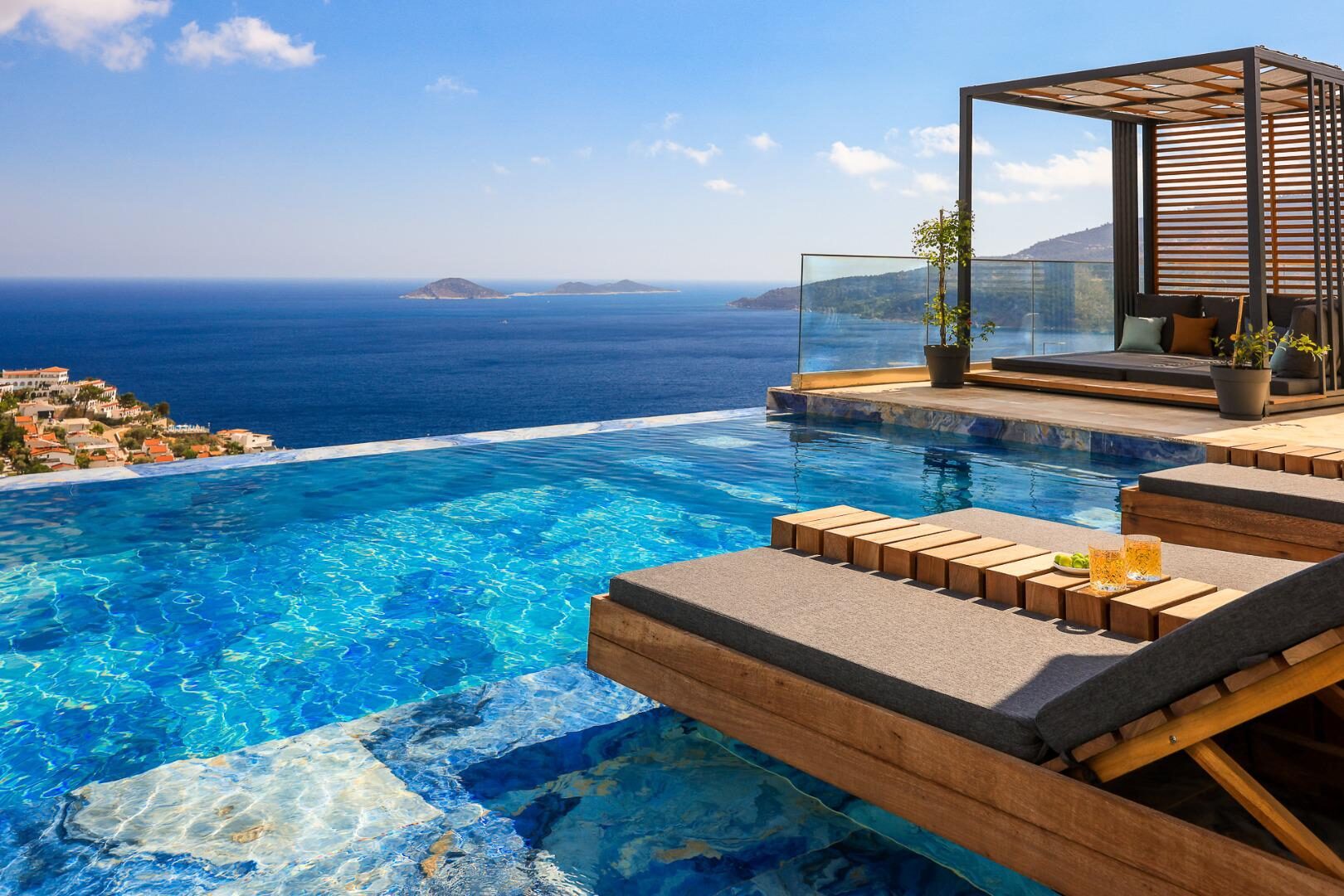 Villa Royal Life — 43