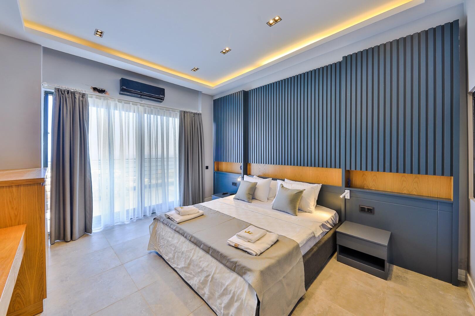 Villa Royal Life — 105