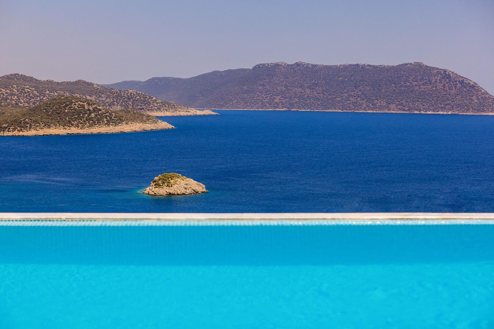 Villa Simurg — 1
