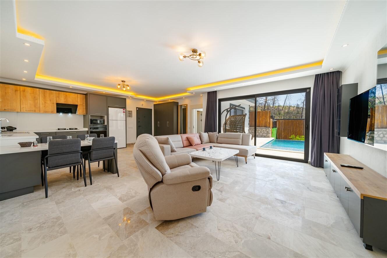 Villa Mira Trio 2 — 53