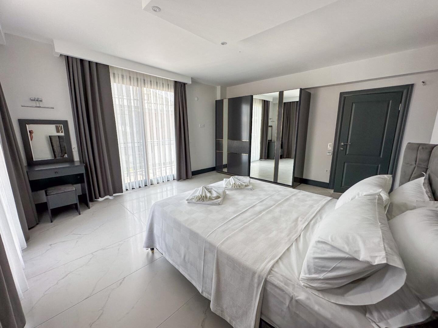 Villa Galaksi Mars 3 — 30