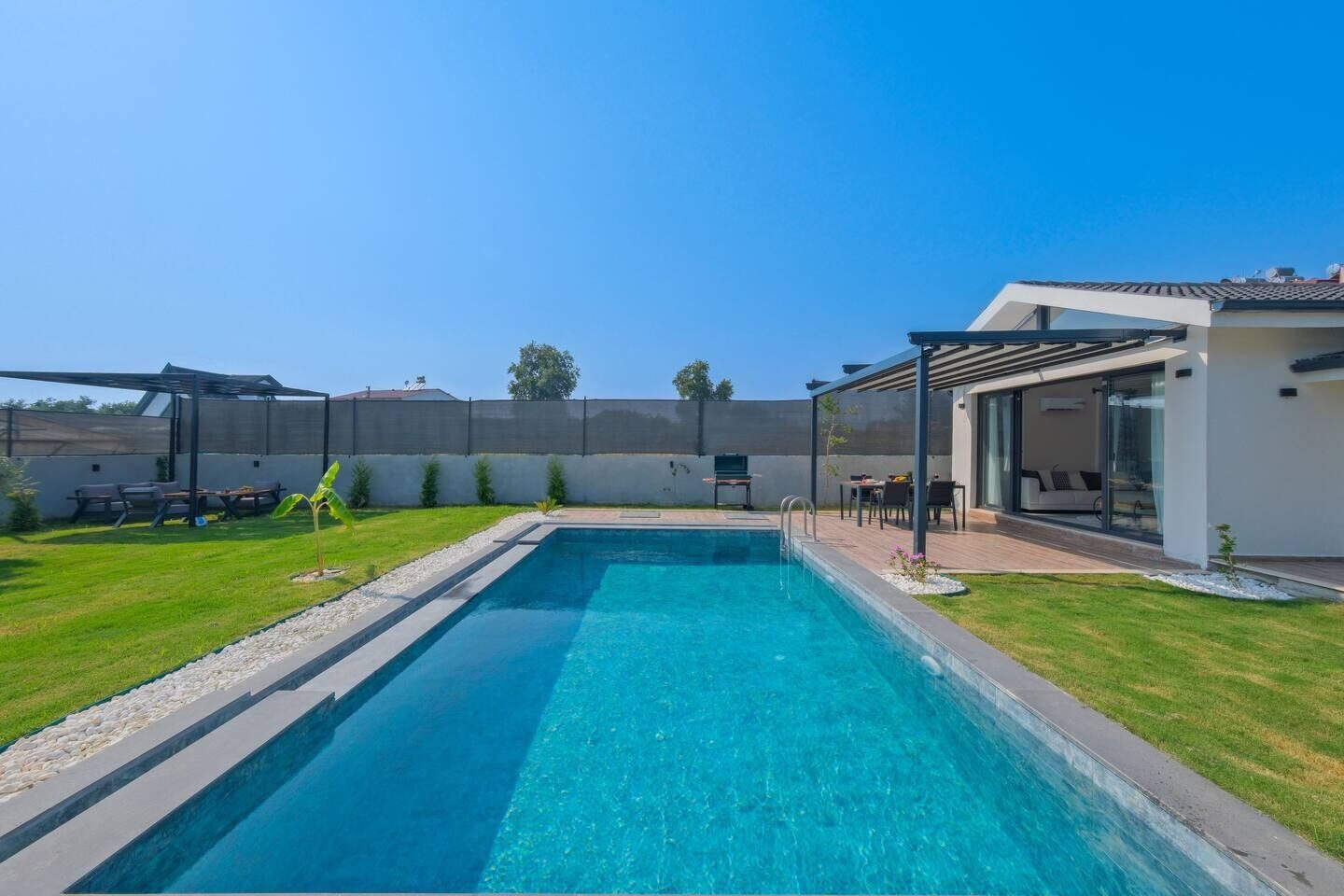 Villa Arel House — 9