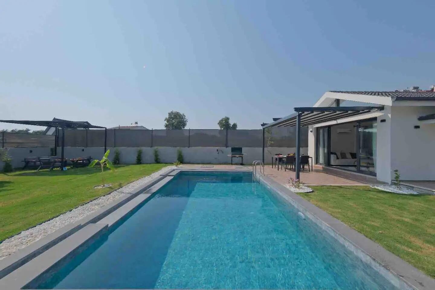 Villa Arel House — 12