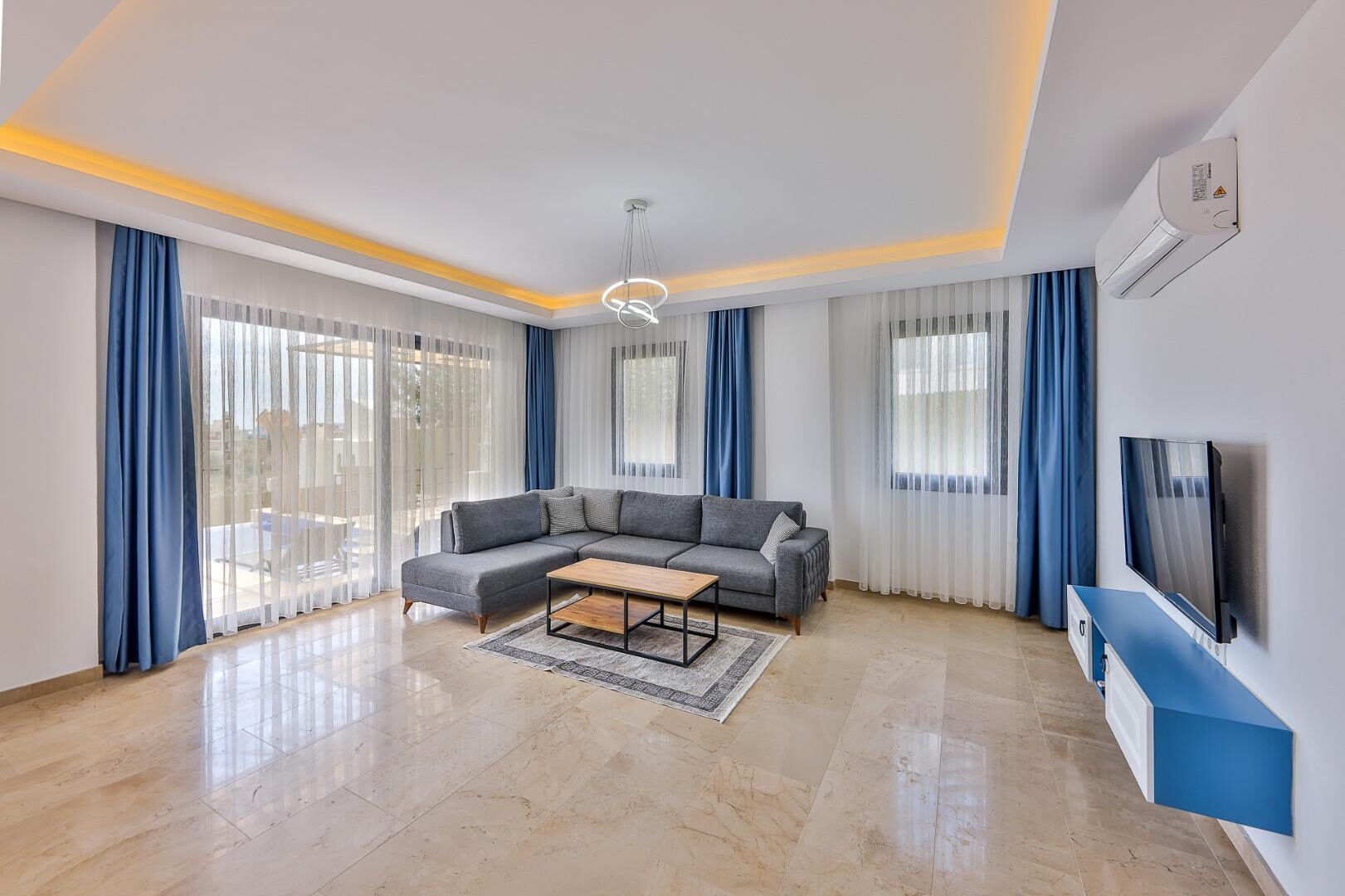 Villa Albedo Blue — 29