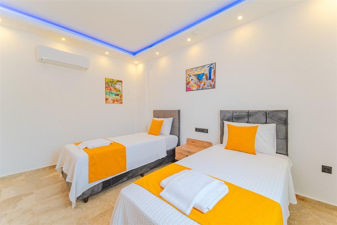 Villa Sea Pro — 58