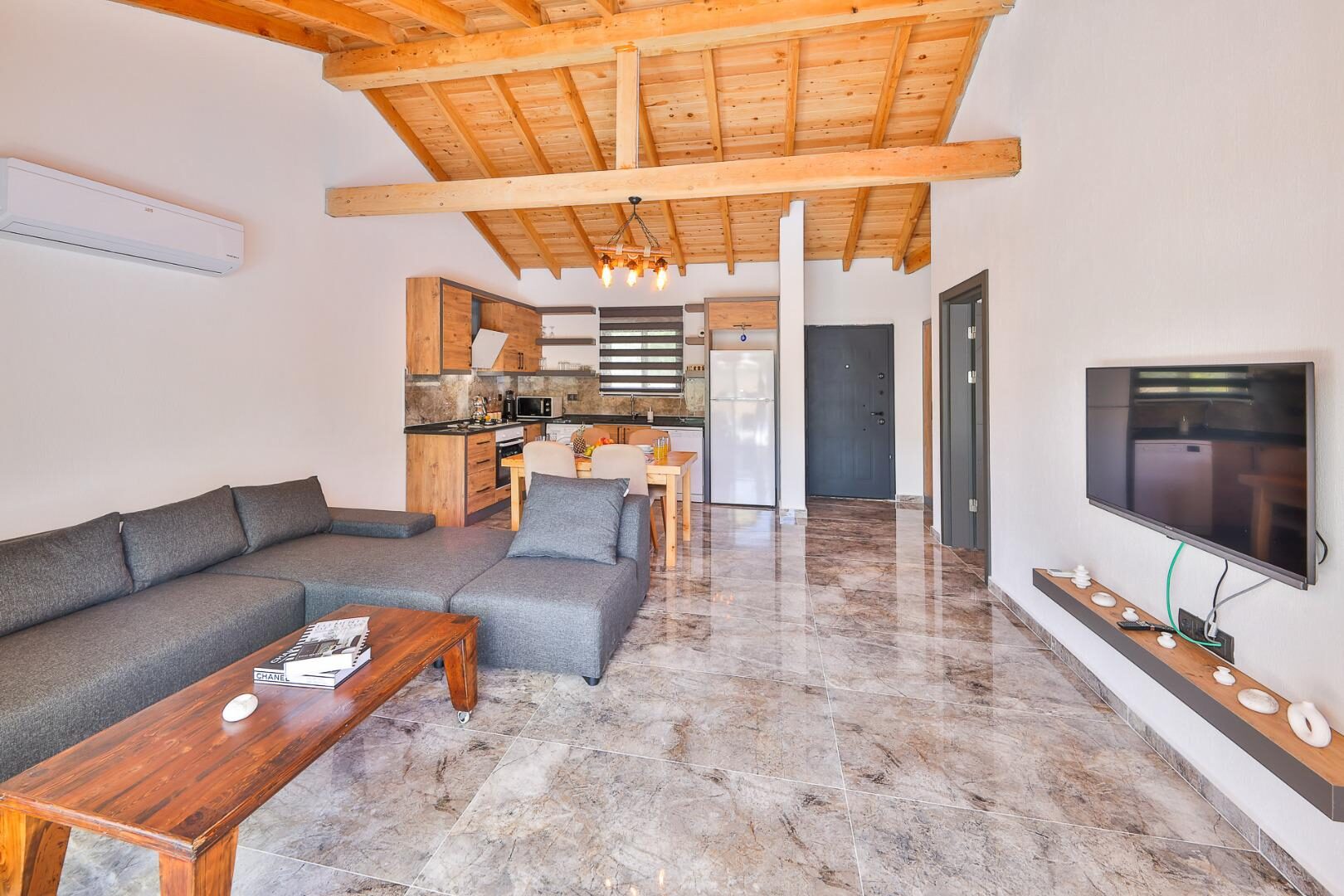 Villa Erisa — 31