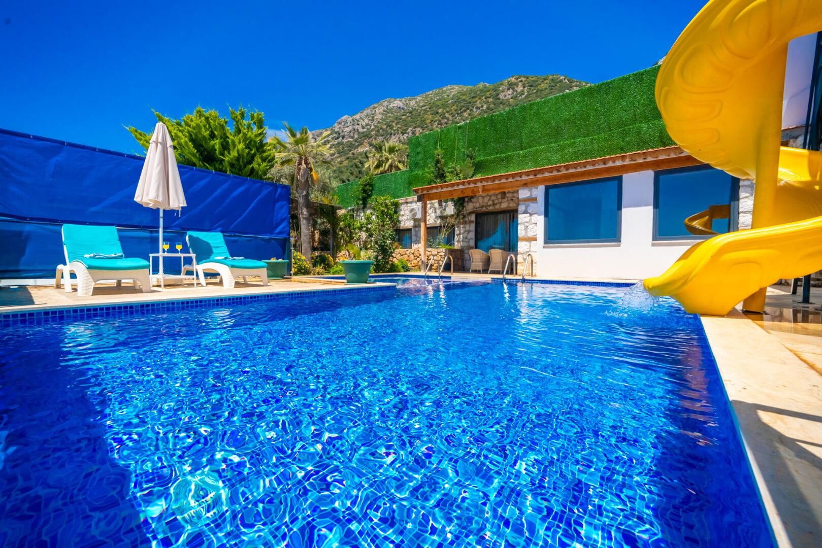Villa Anahita — 1