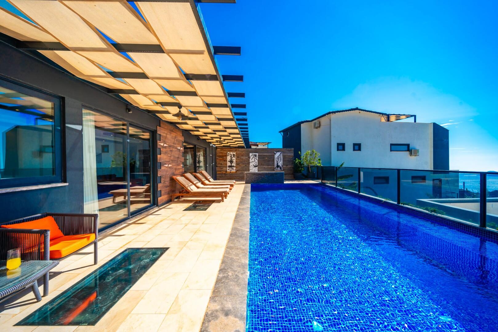 Villa Everest — 14