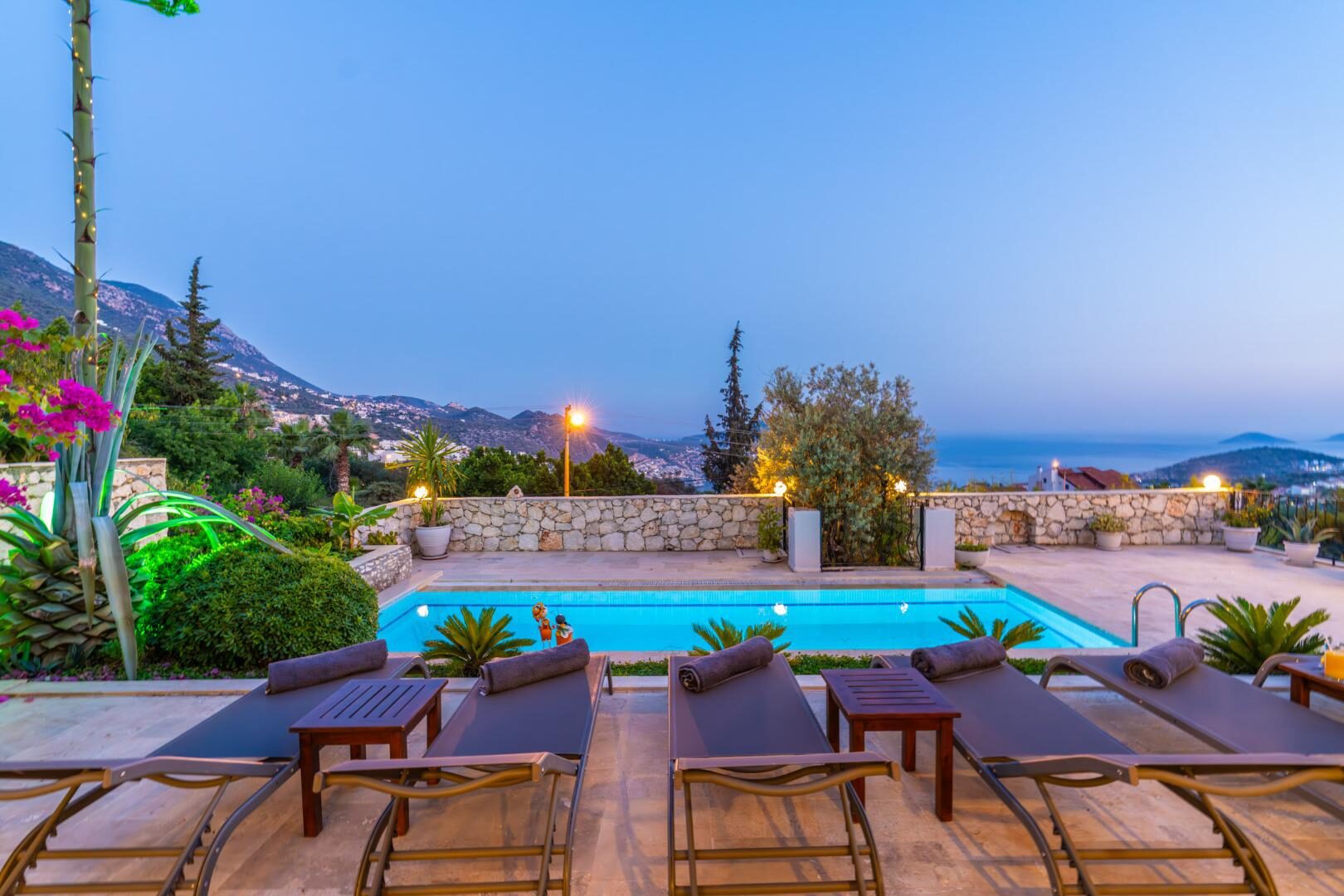 Villa Seas The Day — 19