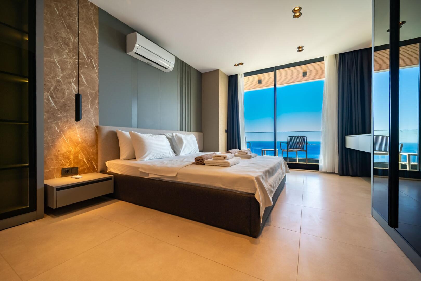 Villa Aura E — 50