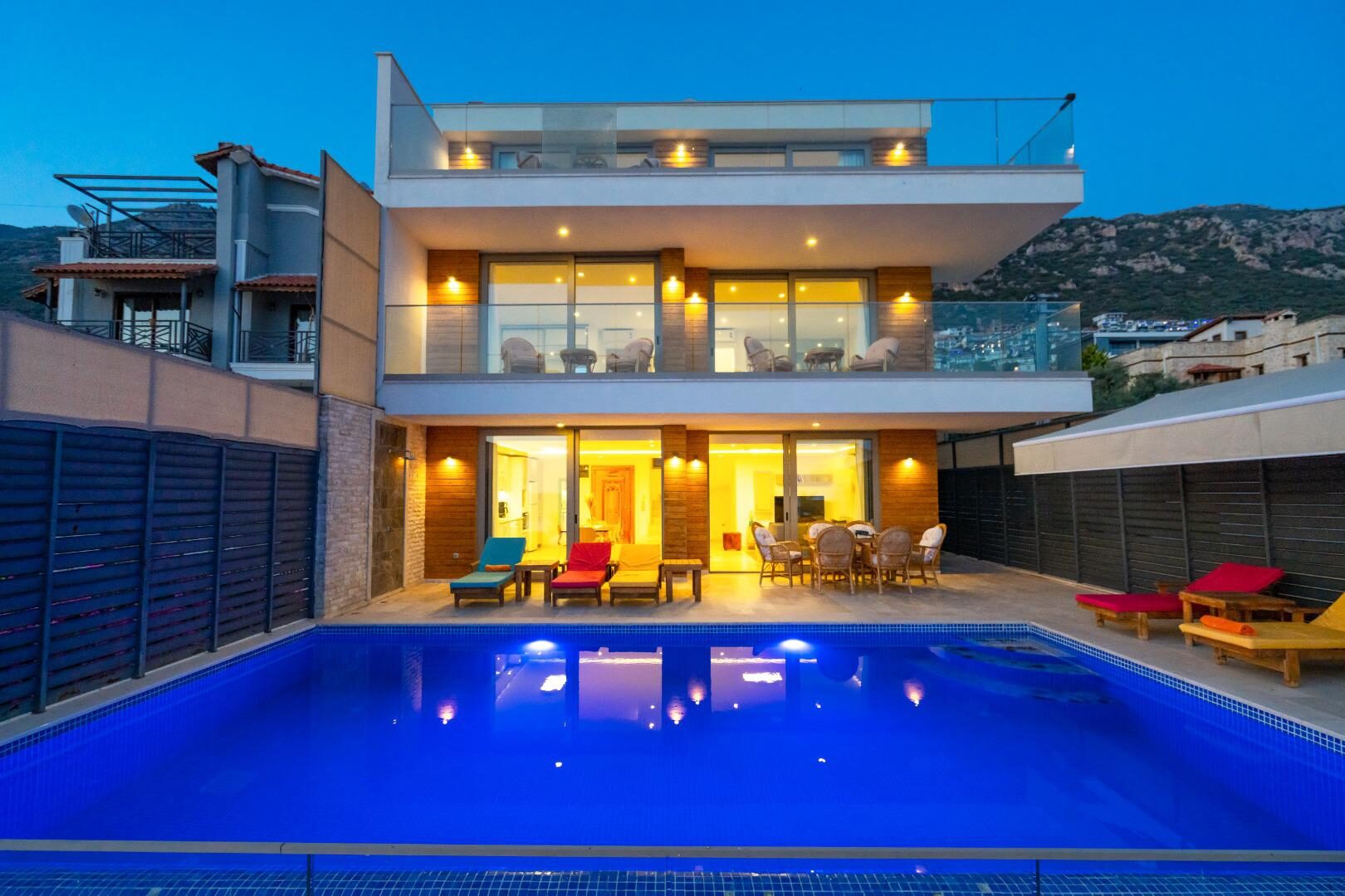 Villa Likapa 2 — 3
