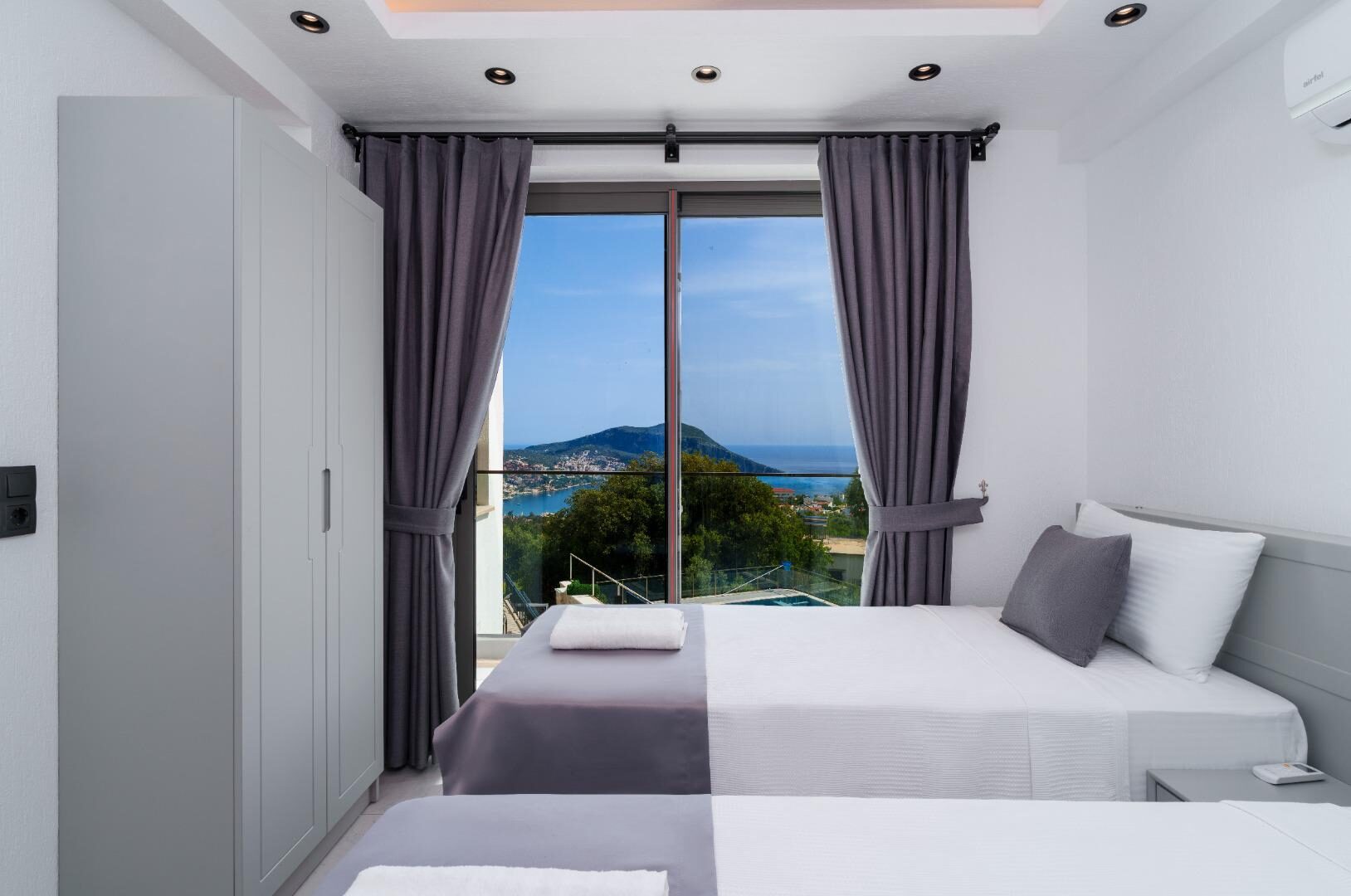 Villa Laren — 41