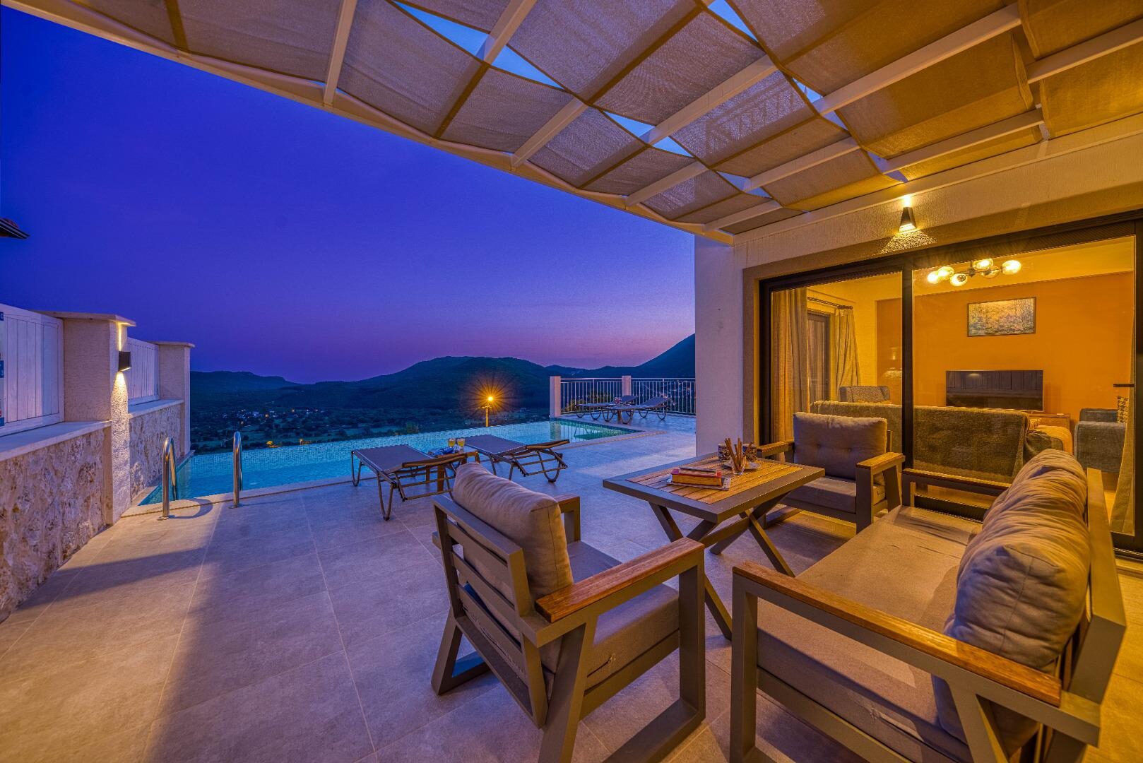 Villa Poeta — 8