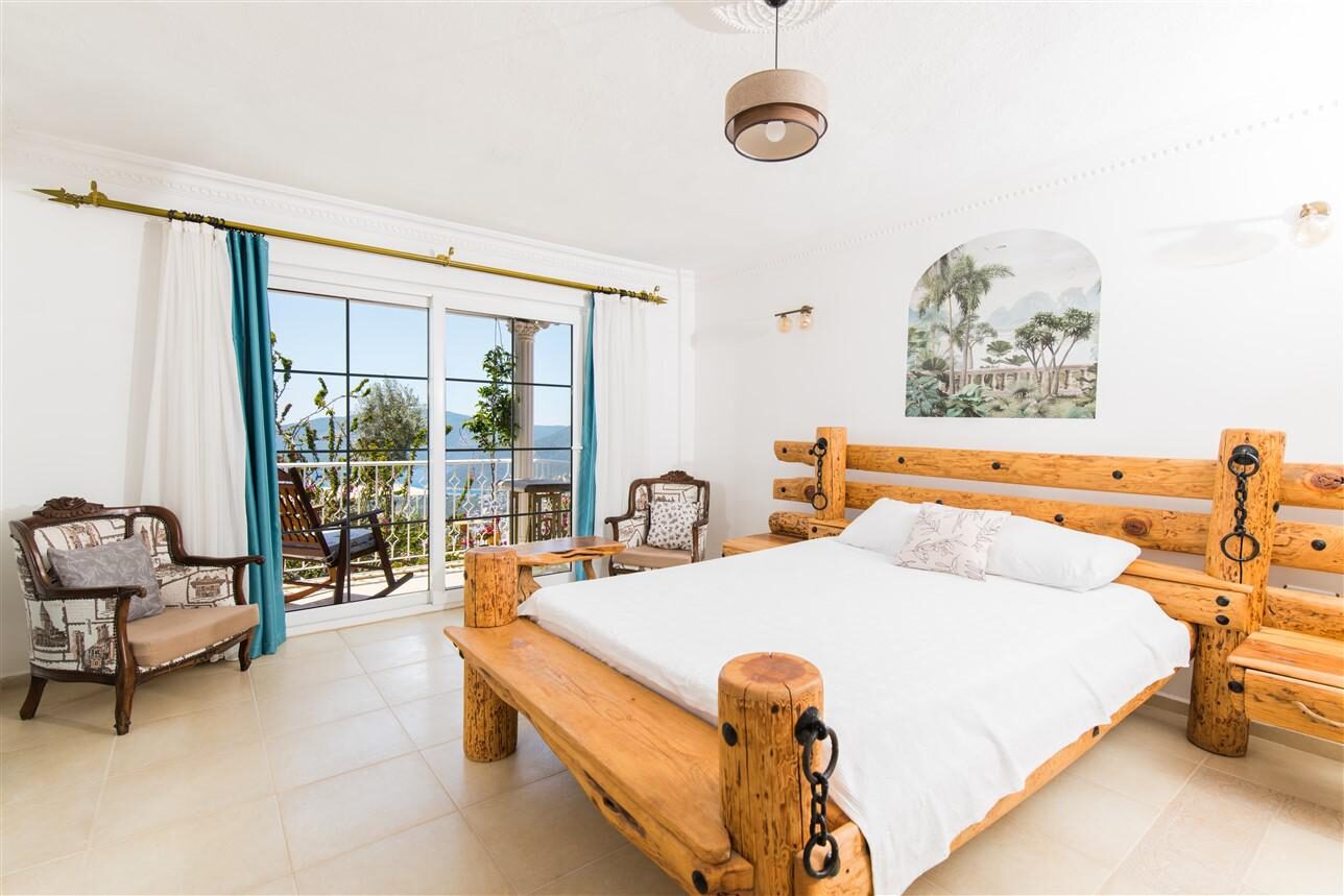 Villa Tulip — 36