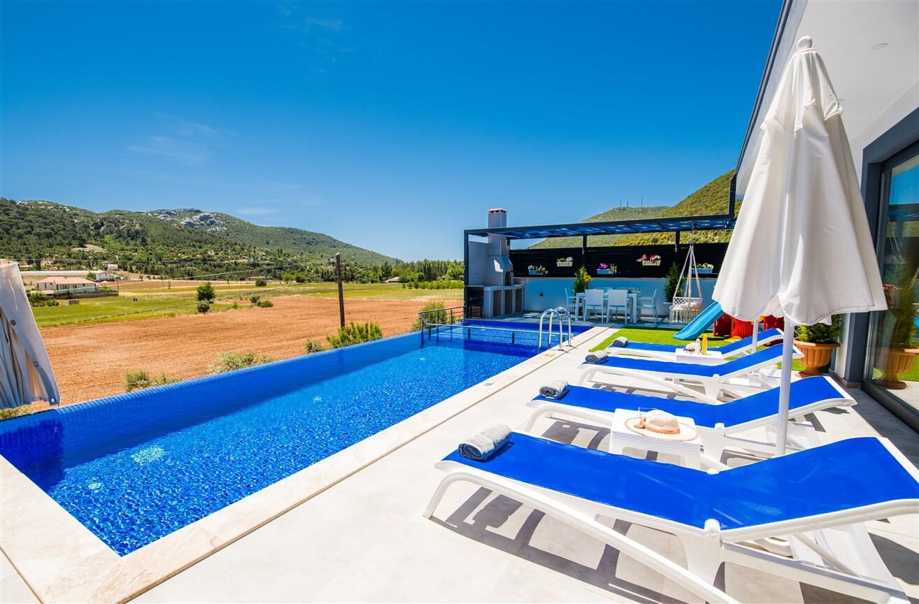 Villa Lavinya — 17