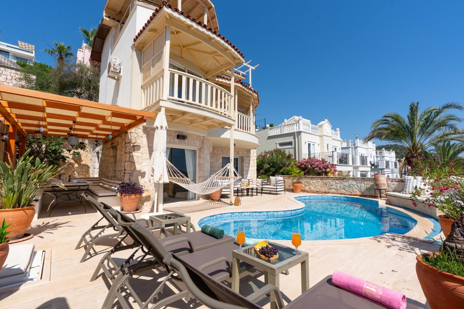 Villa Haziran — 1
