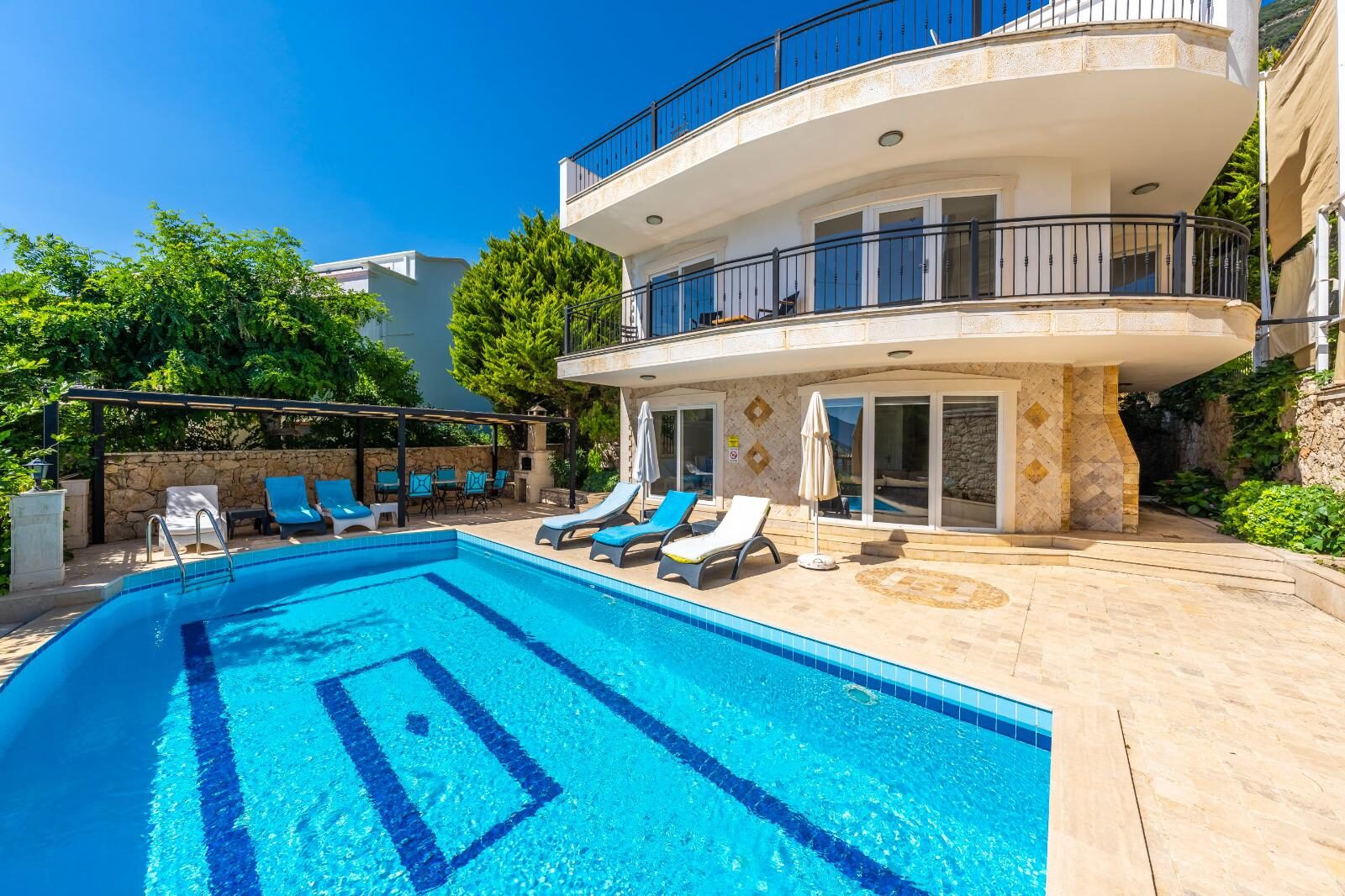 Villa Sarnıç — 1