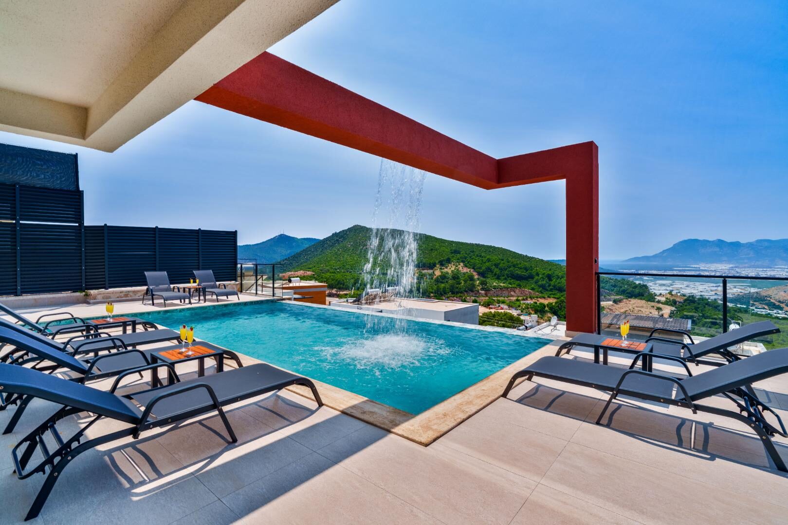 Villa Newcastle — 71