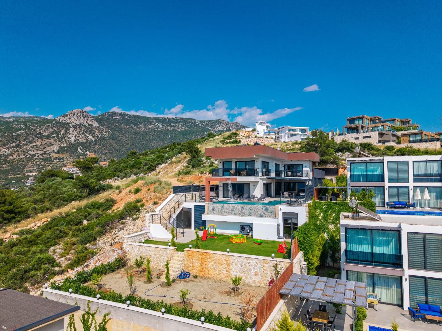 Villa Newcastle — 74