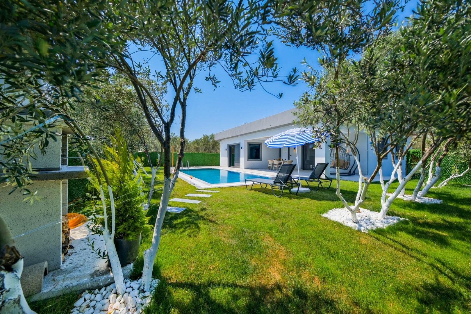 Villa Olive — 4