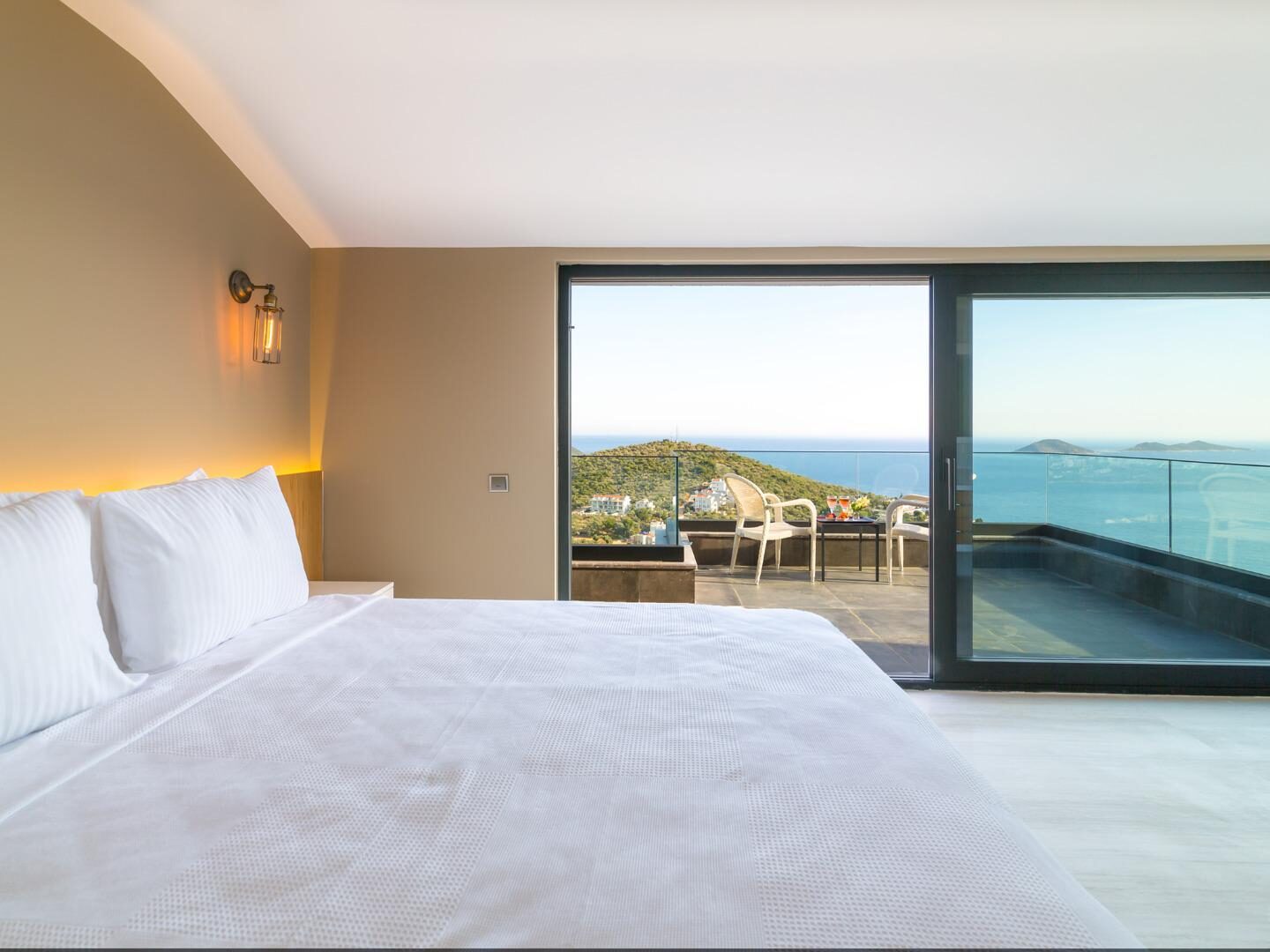 Villa Vogue — 15