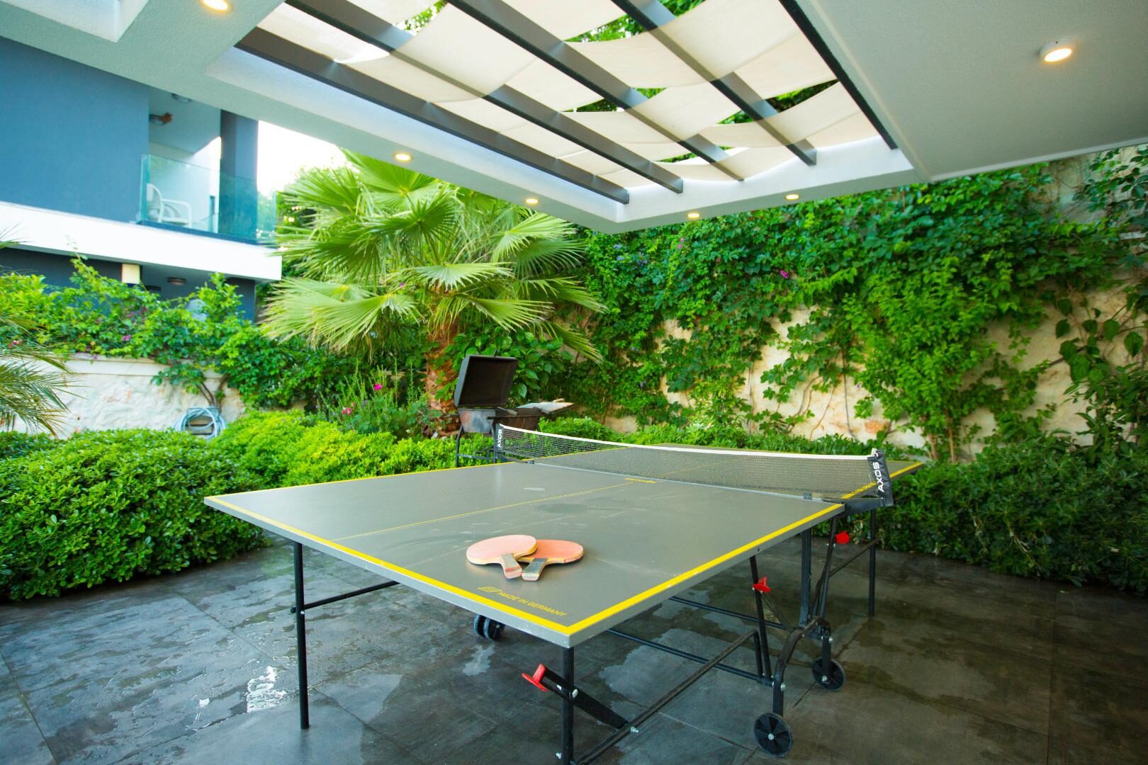 Villa Vogue — 37