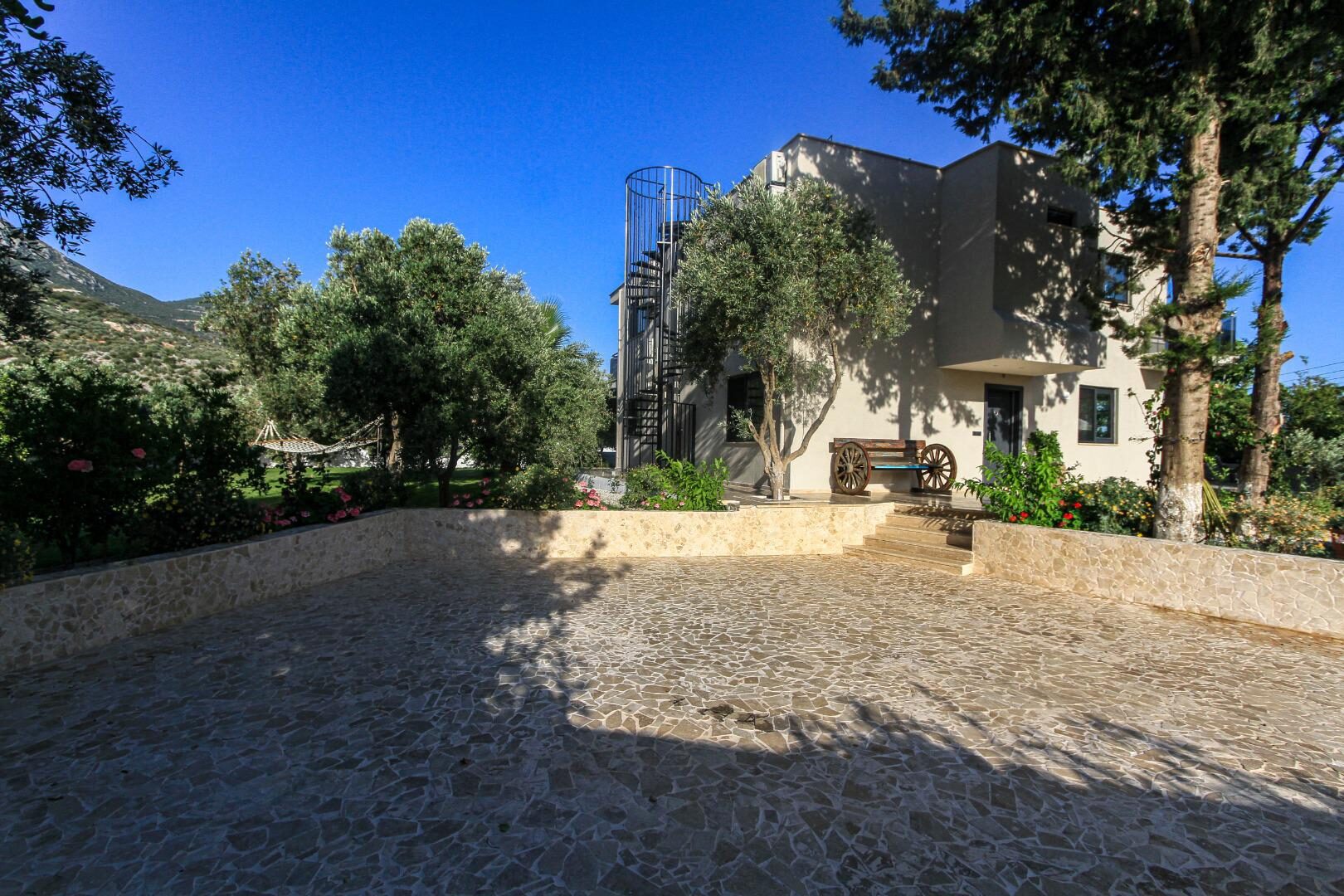 Villa Aristo — 9