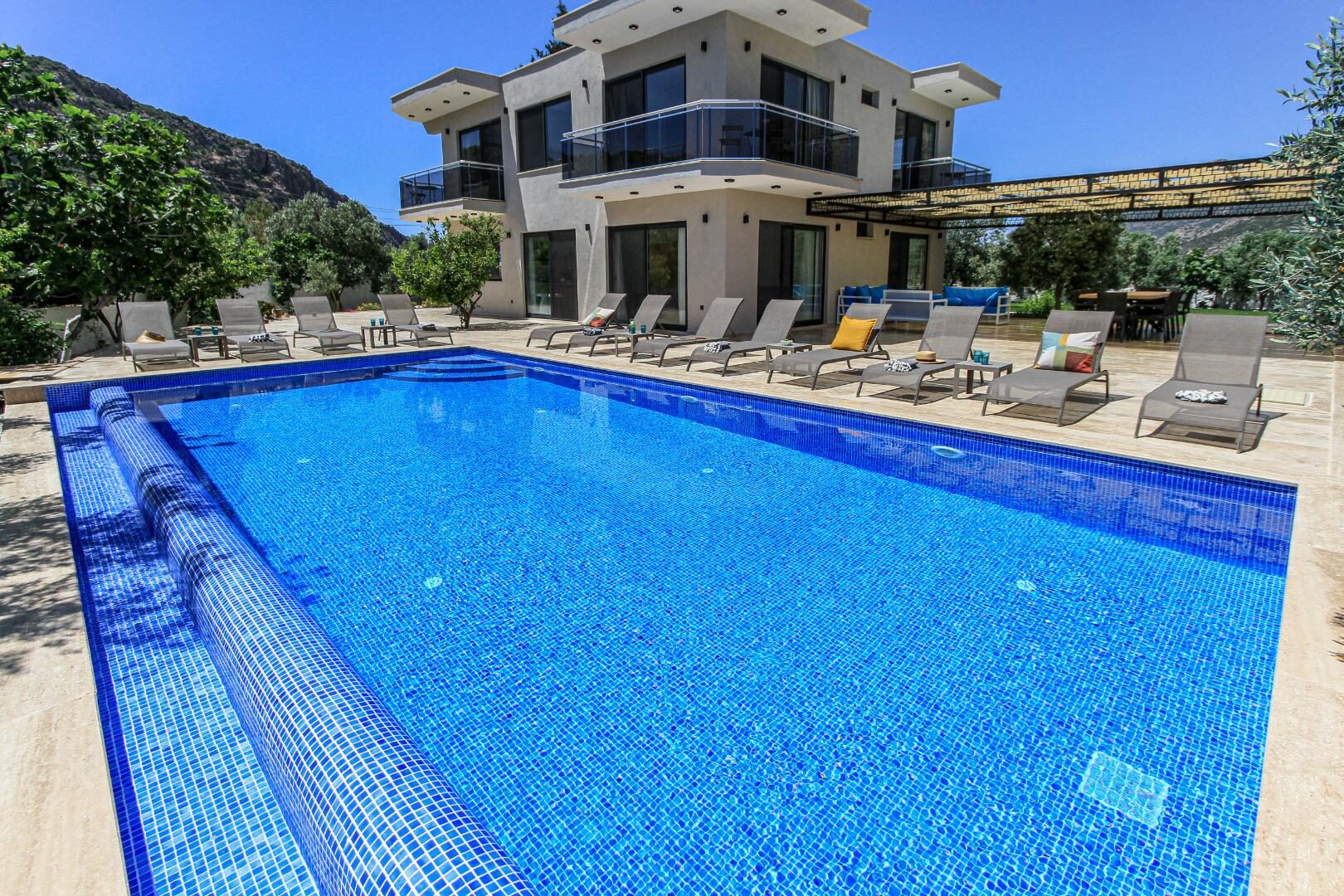 Villa Aristo — 10