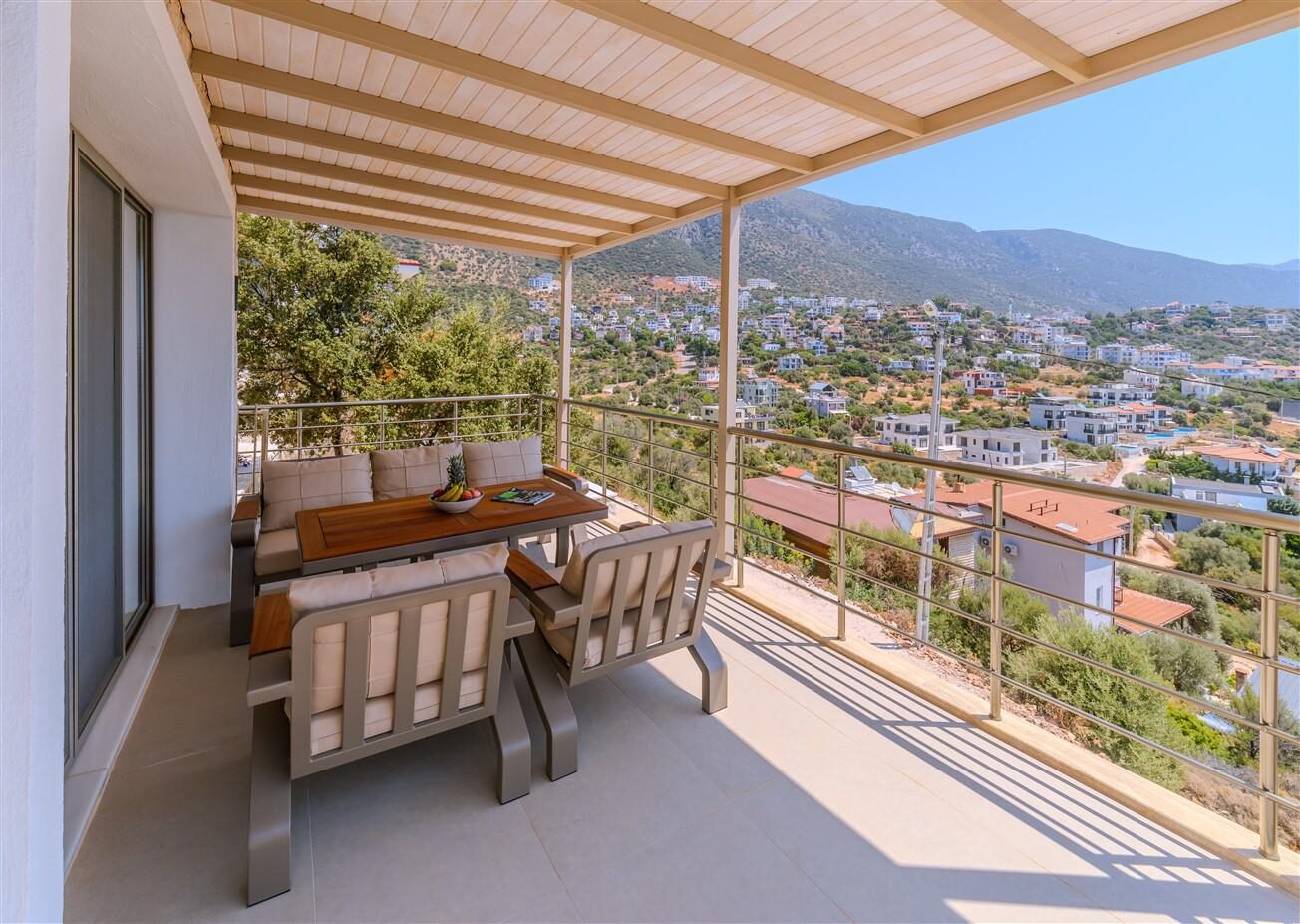 Villa Eterna — 10