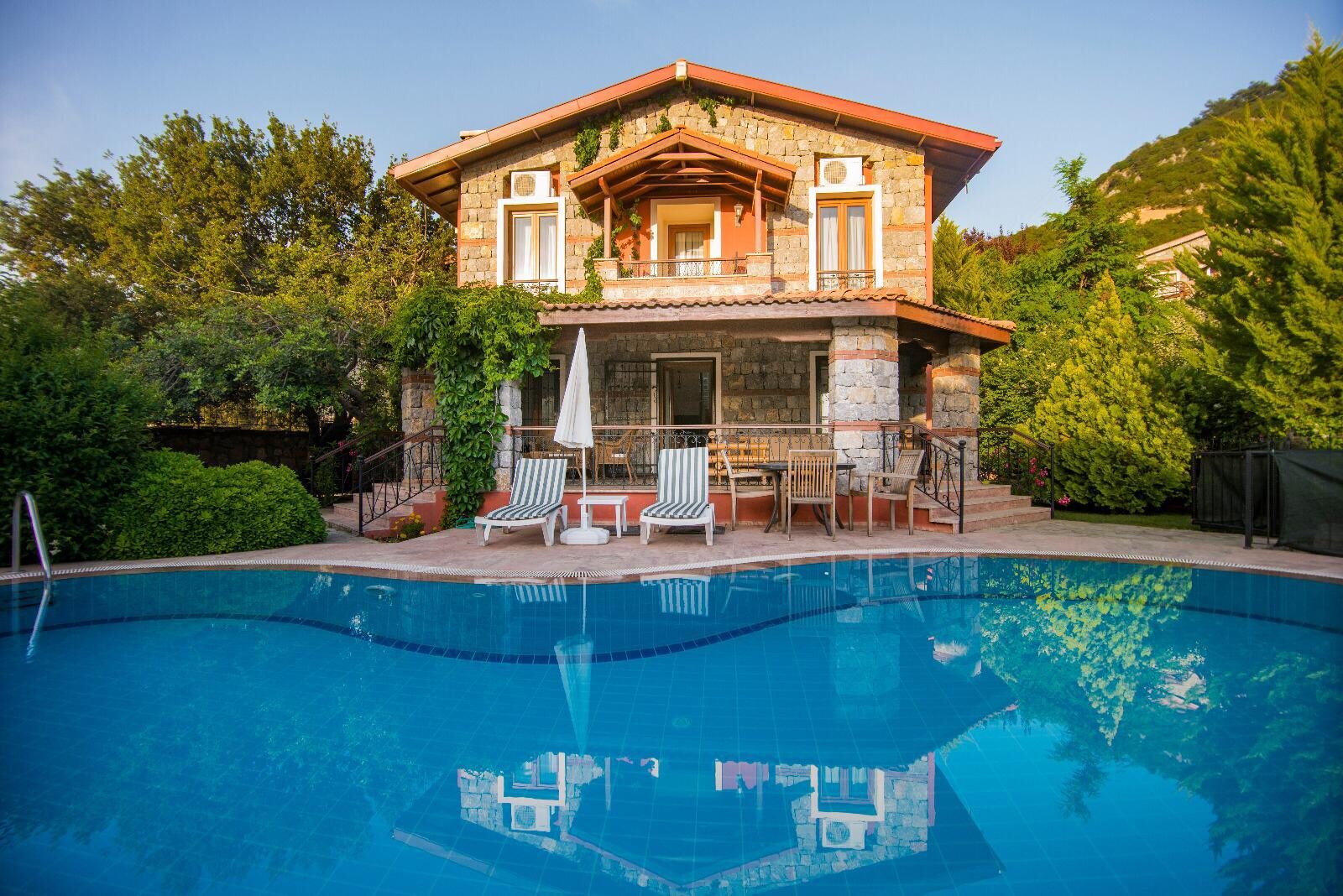 Villa Rota 3 — 1