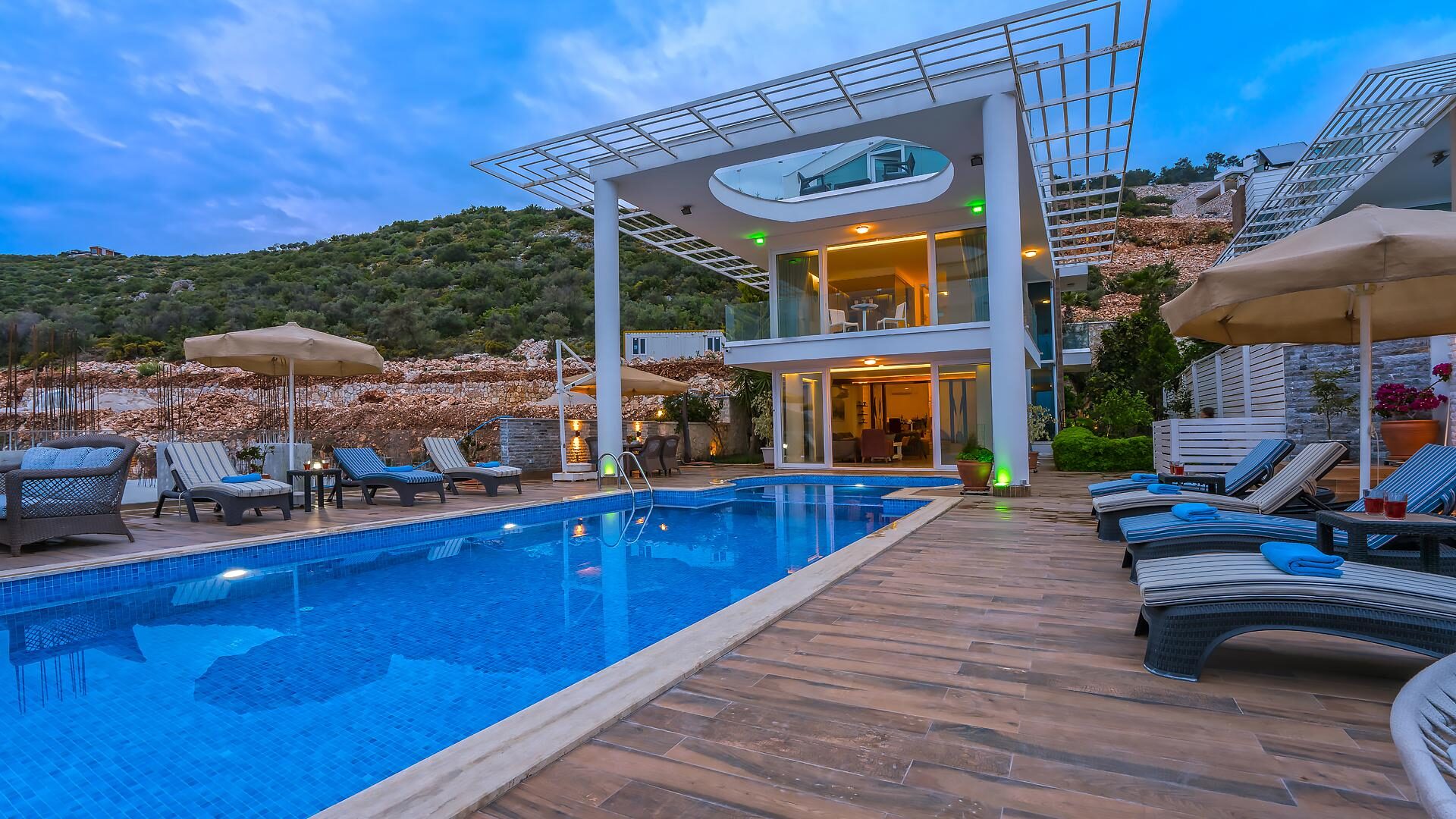 Villa Hillside 3 — 2