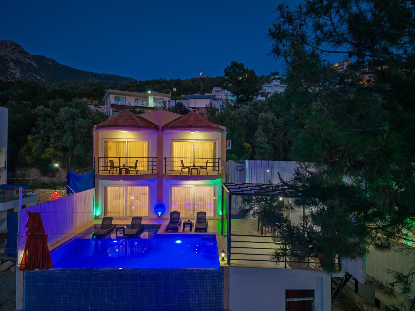 Villa Truva — 35