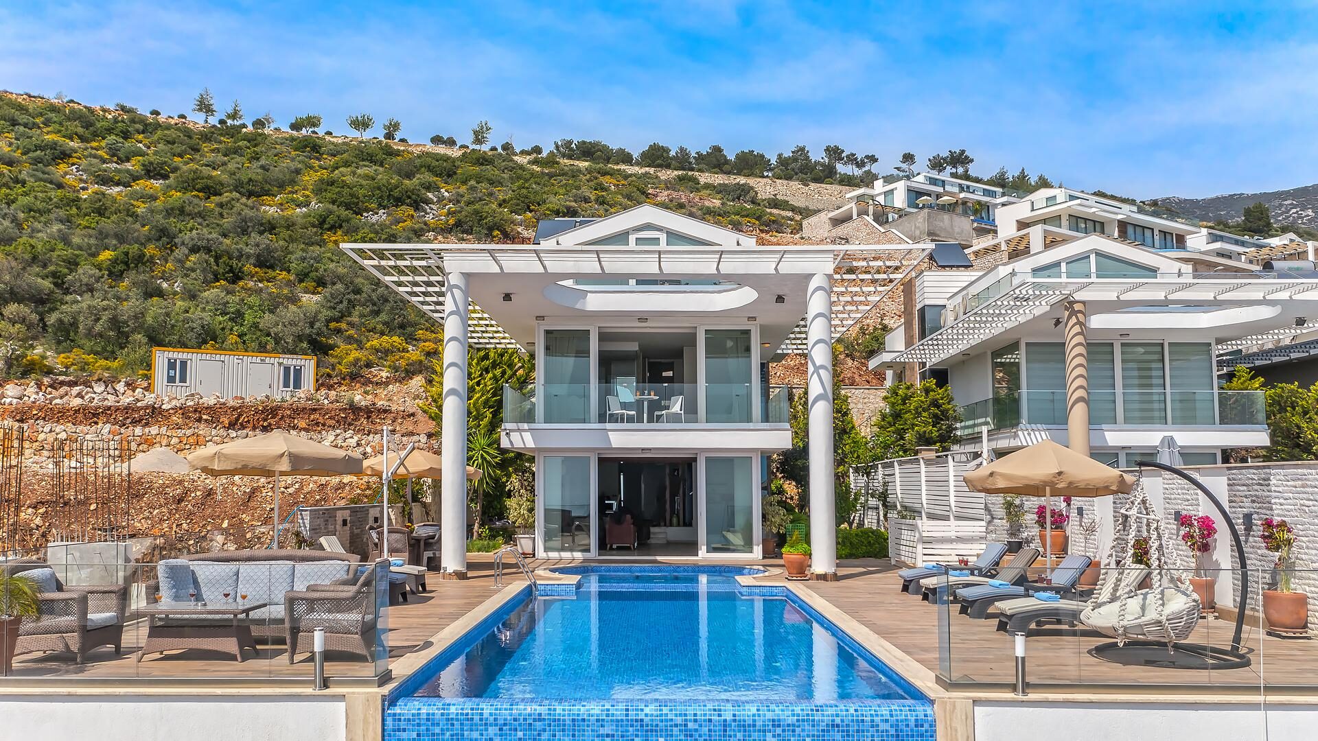Villa Hillside 3 — 64