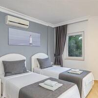 Villa Neptune — 75