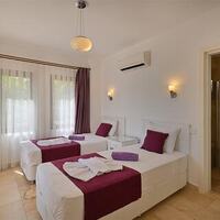 Villa Dionysus — 53