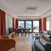 Villa Dionysus — 62